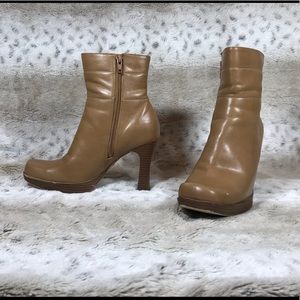 3/$20 Predictions Vintage 90s / Y2K Ankle Boots, Size 6